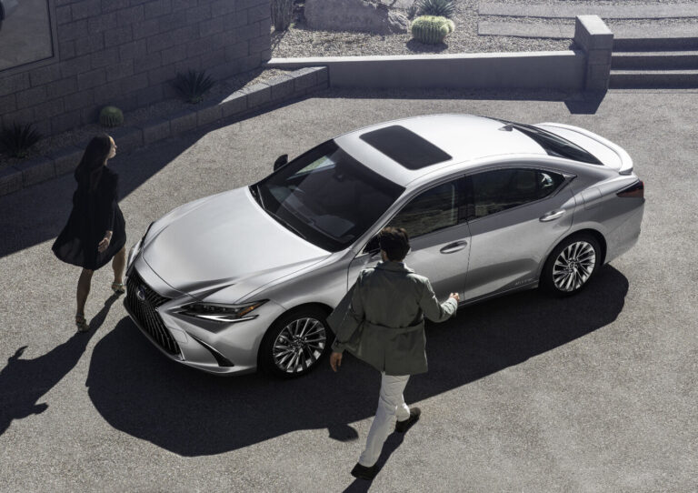 Lexus ES - Feature Gallery