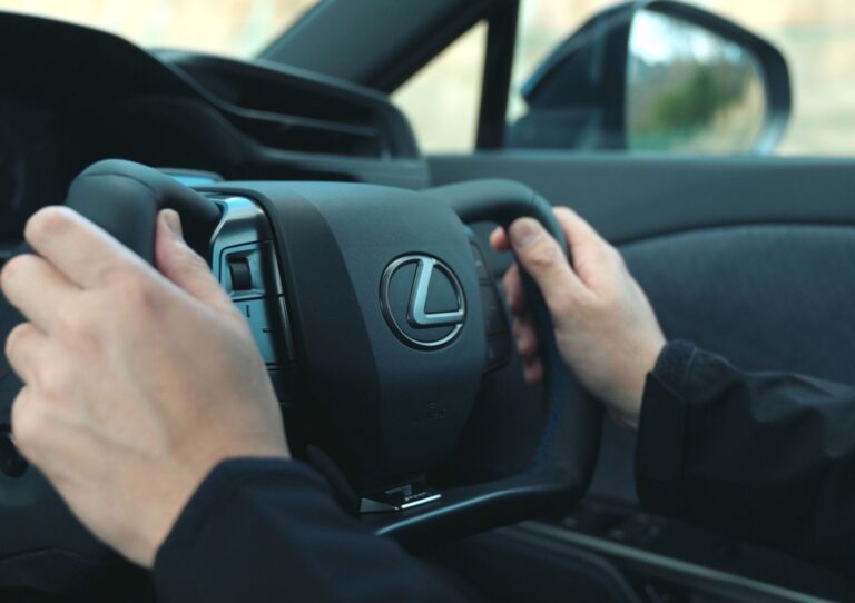 Lexus RZ - Experience RZ F Sport Features